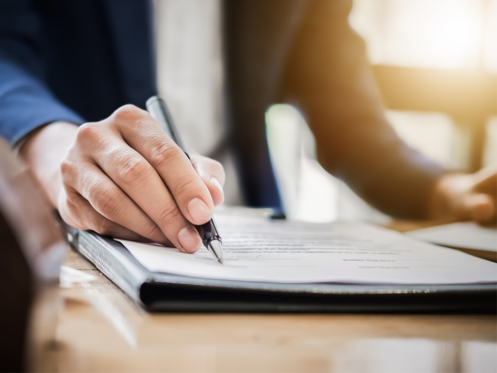 A possibilidade de flexibilização da cláusula de eleição de foro